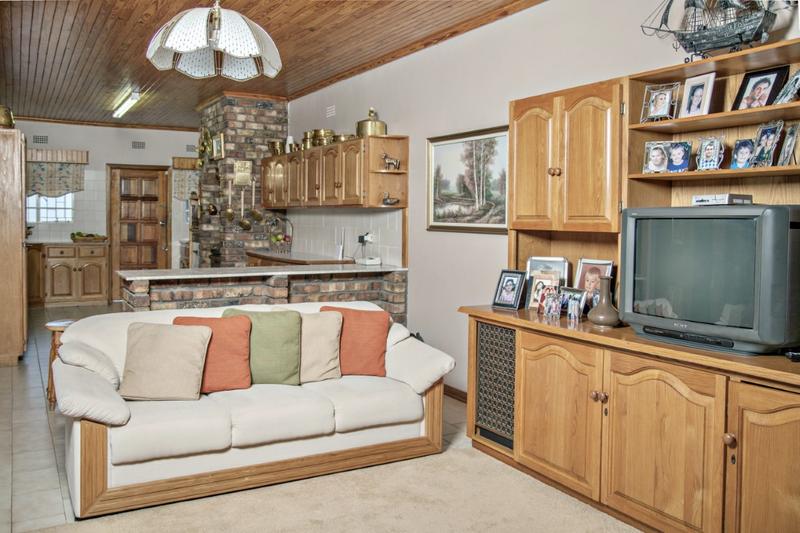 To Let 5 Bedroom Property for Rent in Douglas Northern Cape